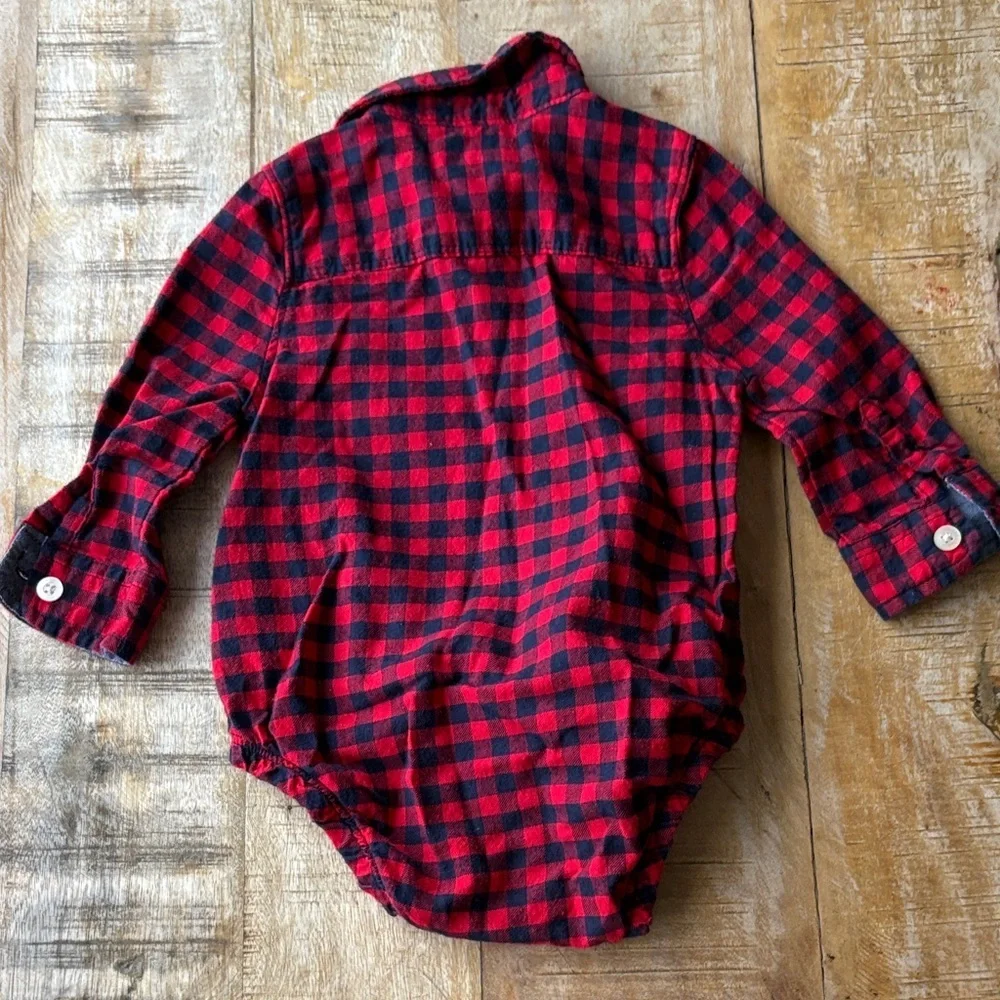 OshKosh Checkered Baby Bodysuit Shirts 9m